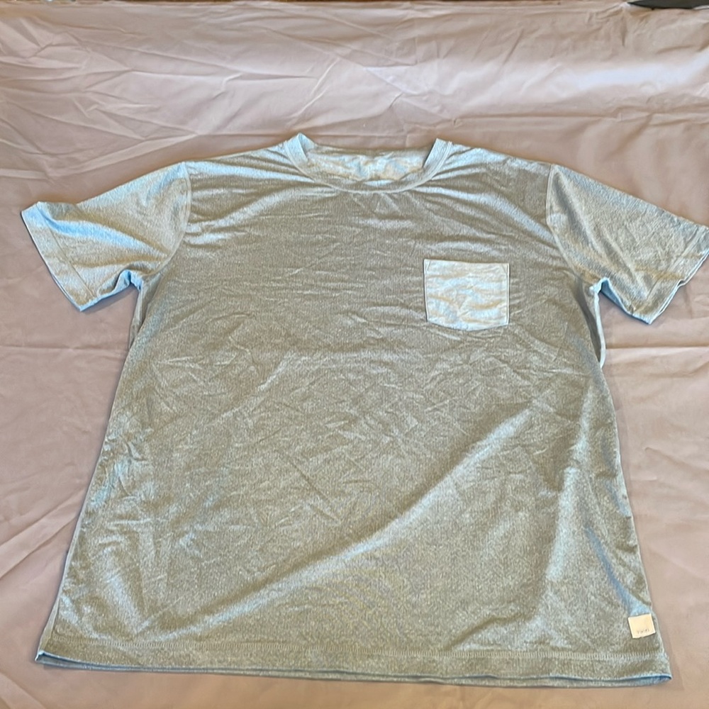 Vuori Mens XL T-Shirt Gray Performance Pocket